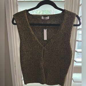 Sleeveless vest
